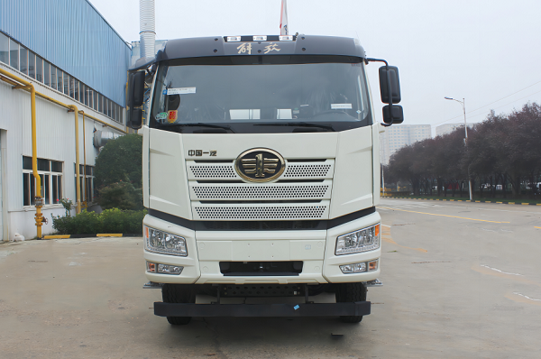混動(dòng)攪拌車的成本怎么樣？對(duì)比傳統(tǒng)攪拌車優(yōu)勢(shì)明顯！